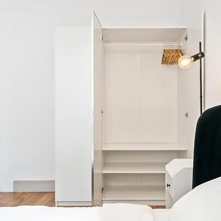 Stylish 2-Bed Apartment In Gare, Near Cafes & Shop Luxembourg Exterior photo