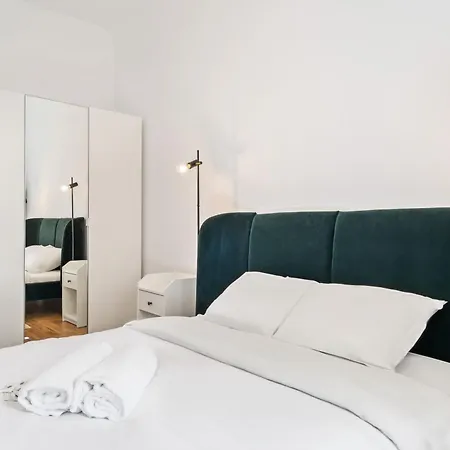 Stylish 2-Bed Apartment In Gare, Near Cafes & Shop Luxembourg Exterior photo