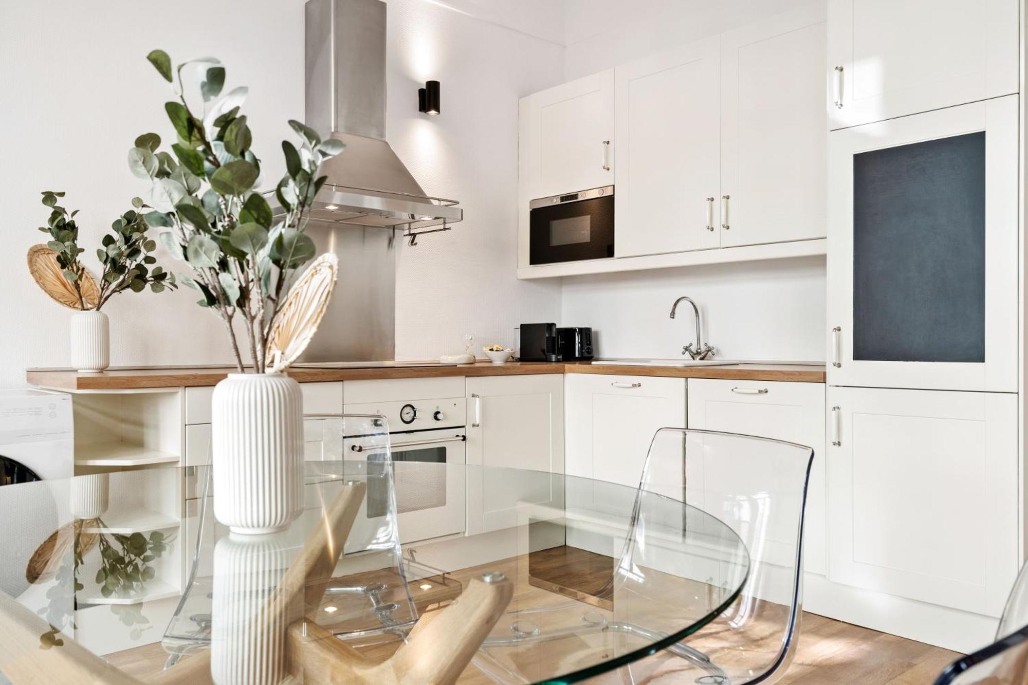 Stylish 2-bed In Gare, Near Cafes & Shop Luxembourg