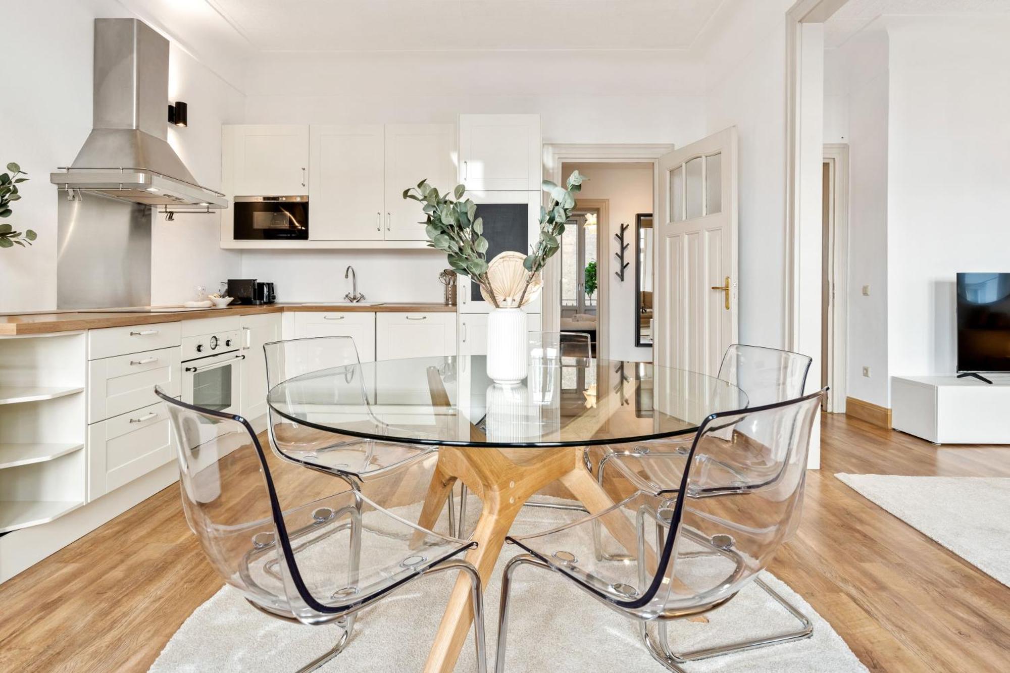 Stylish 2-bed In Gare, Near Cafes & Shop