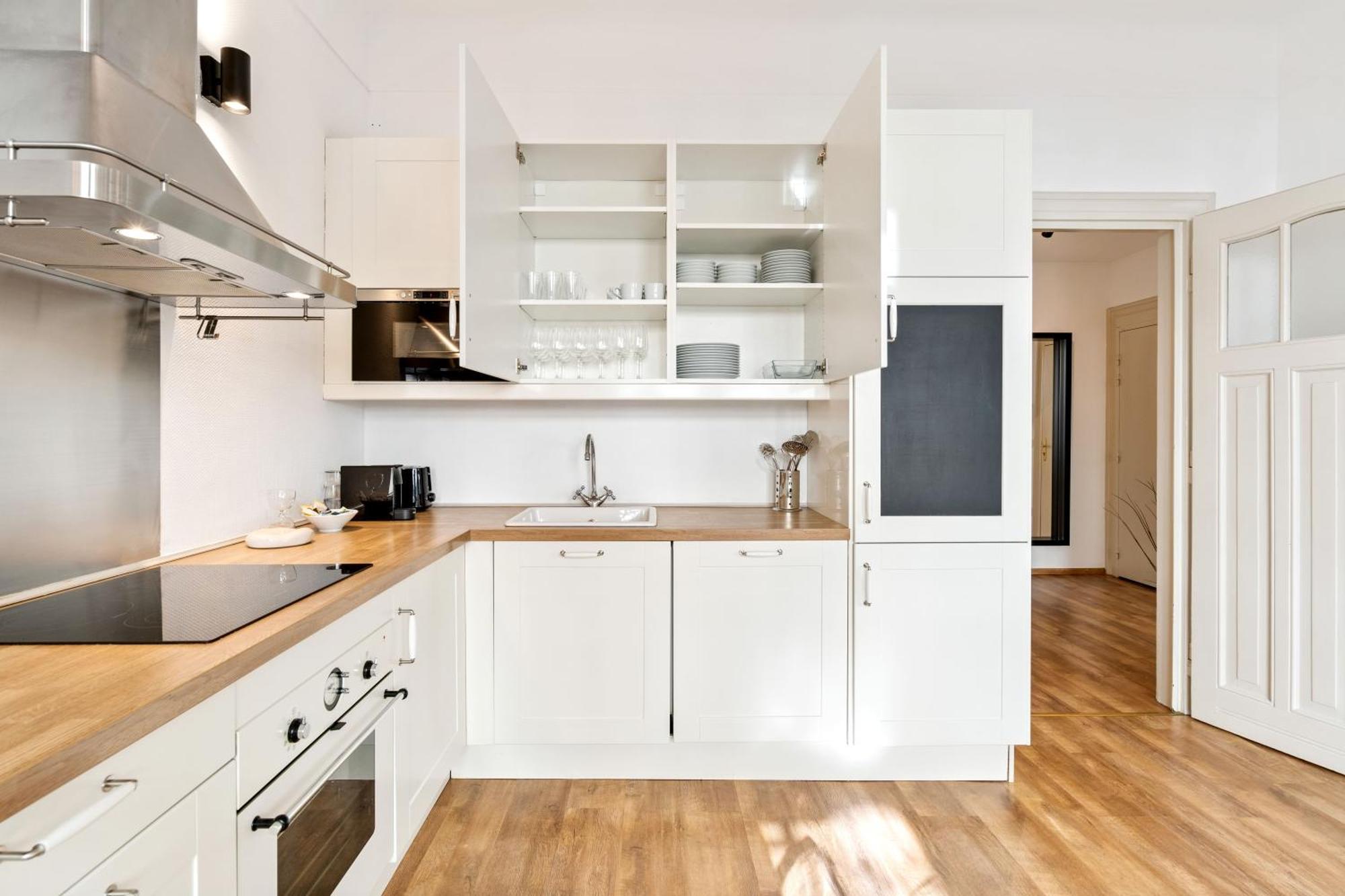 Stylish 2-bed In Gare, Near Cafes & Shop Apartment Luxembourg